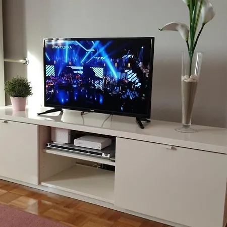 Duluta Apartment *